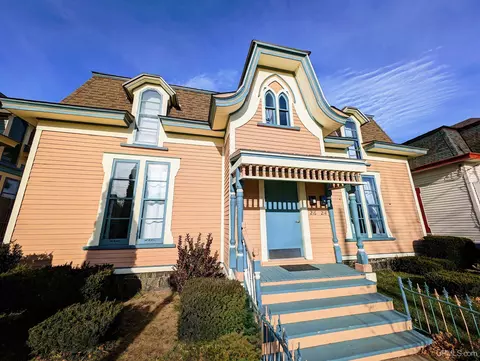 214-216 W W Rdg, Marquette, MI 49855