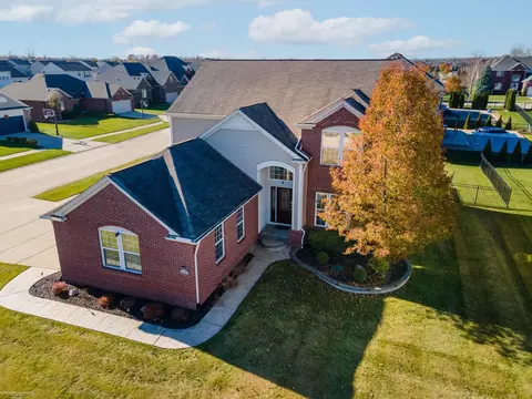 56701 Lindale, Macomb, MI 48042 photo 2