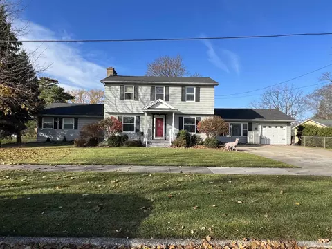 808 Raymond, Bay City, MI 48706