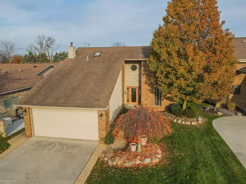 41620 Belvidere, Harrison Township, MI 48045