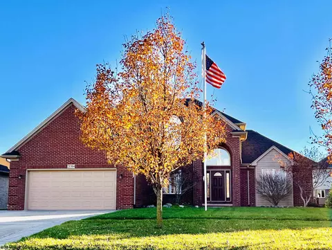 21384 Pine Cone, Macomb, MI 48042
