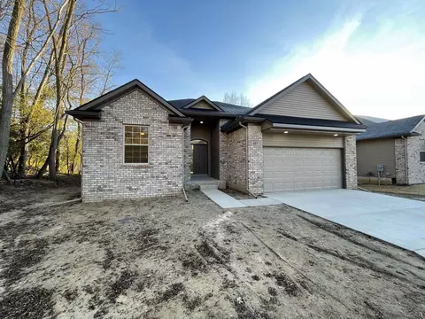 657 Shadow Brooke UNIT 7, Tecumseh, MI 49286 photo 2