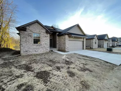 657 Shadow Brooke UNIT 7, Tecumseh, MI 49286 photo 4