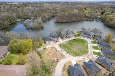 657 Shadow Brooke UNIT 7, Tecumseh, MI 49286 photo 8
