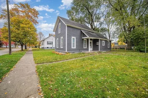 1406 Essex, Essexville, MI 48732