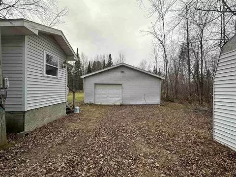 264 E Rdg, Gladwin, MI 48624 photo 3
