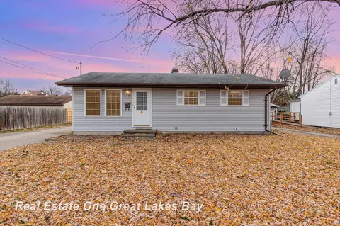 3115 Weiss, Saginaw, MI 48602