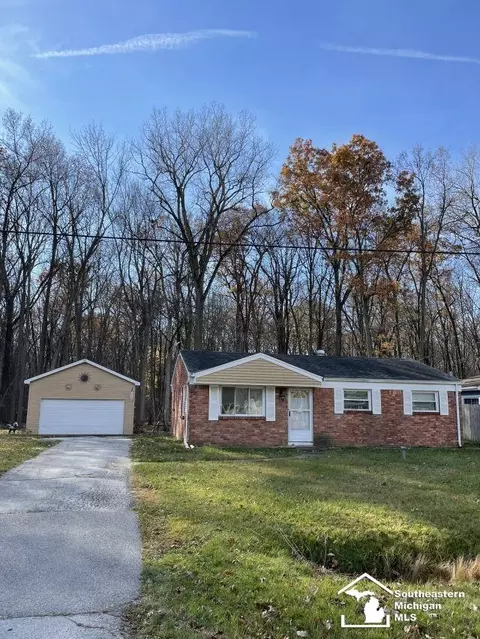 2775 Thunderbird, Lambertville, MI 48144
