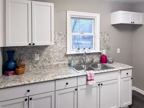 3017 Kleinpell, Burton, MI 48519 photo 2