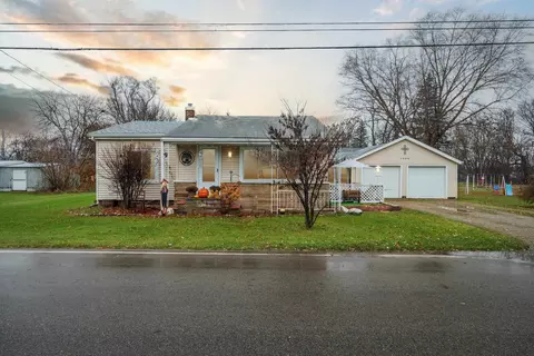 1305 Allendale, Owosso, MI 48867