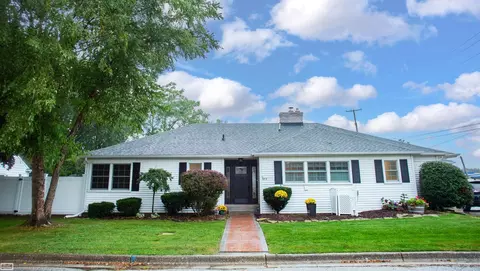 589 Maple, Marine City, MI 48039