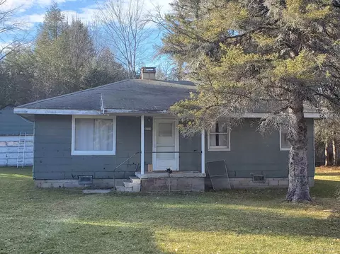 8205 County 503 Cc Rd, Rapid River, MI 49878