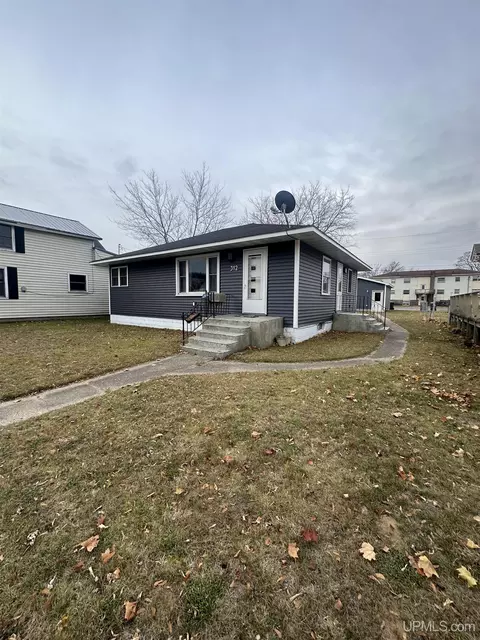 312 S 7th, Escanaba, MI 49829