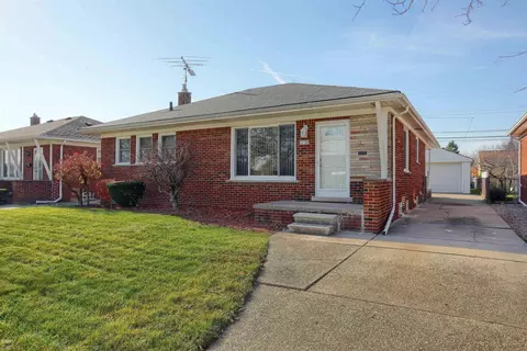 21769 Wilmot, Eastpointe, MI 48021