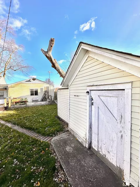 3272 Navarre, Monroe, MI 48162 photo 21