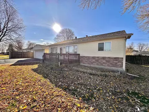 3272 Navarre, Monroe, MI 48162 photo 3