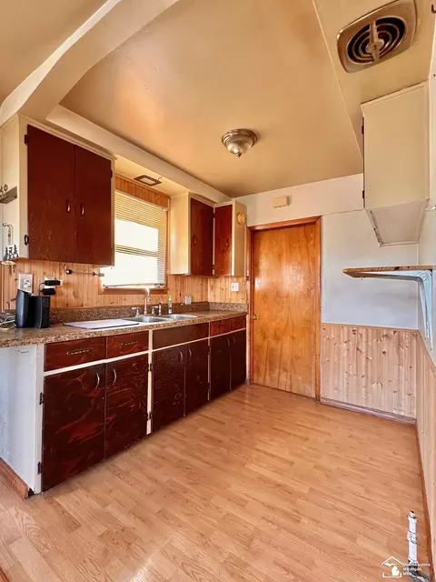 3272 Navarre, Monroe, MI 48162 photo 9