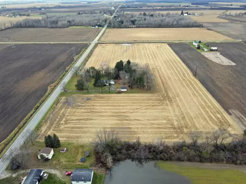 W Curtis, Birch Run, MI 48415 photo 2