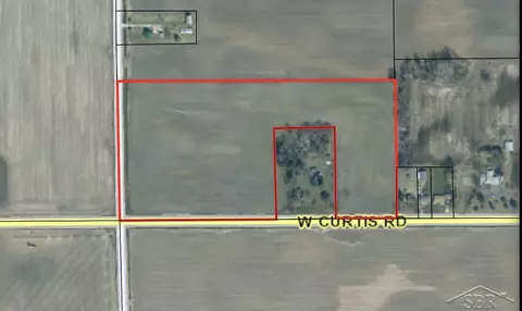 W Curtis, Birch Run, MI 48415