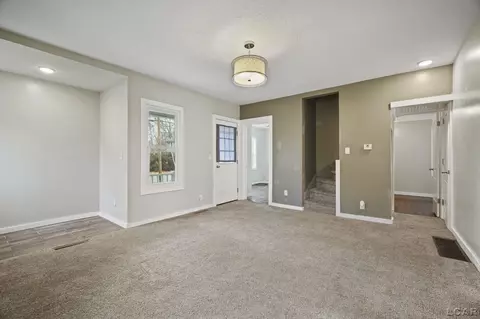 804 E Hunt, Adrian, MI 49221 photo 4
