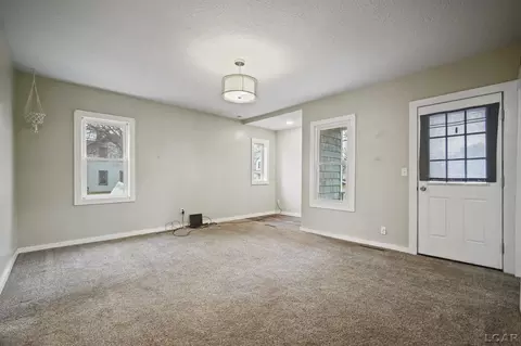 804 E Hunt, Adrian, MI 49221 photo 3