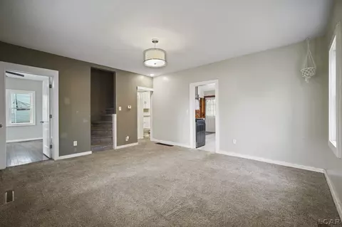 804 E Hunt, Adrian, MI 49221 photo 5
