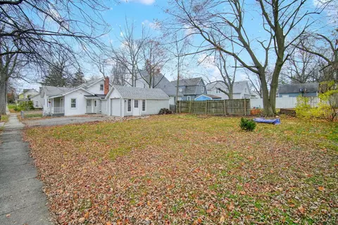 804 E Hunt, Adrian, MI 49221 photo 32