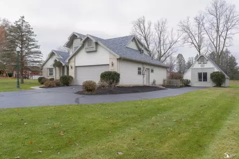 7443 Bridgeway, Temperance, MI 48182 photo 6