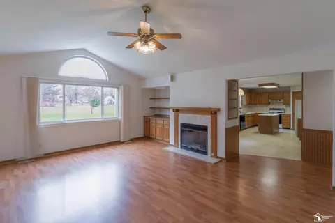 7443 Bridgeway, Temperance, MI 48182 photo 11