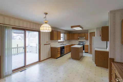 7443 Bridgeway, Temperance, MI 48182 photo 12