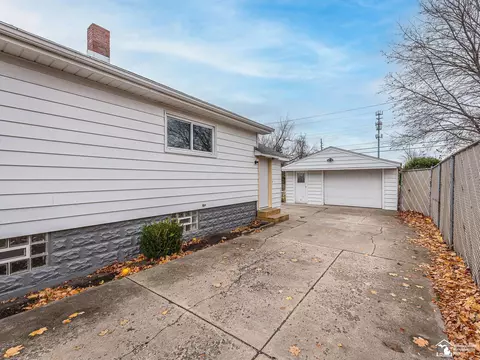 534 Bentley, Monroe, MI 48162 photo 19