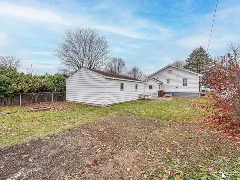 534 Bentley, Monroe, MI 48162 photo 22