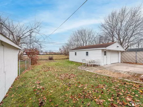 534 Bentley, Monroe, MI 48162 photo 21