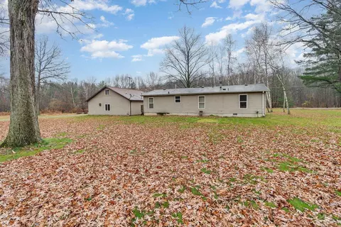 12416 Bell, Burt, MI 48417 photo 25