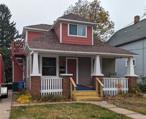 120 W W Park, Marquette, MI 49855
