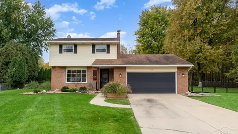 8101 Brookfield, Saginaw, MI 48609