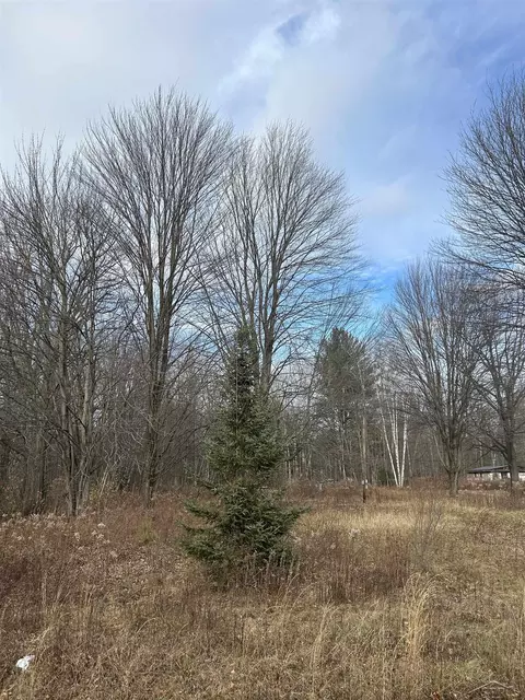5015 N Monica, Midland, MI 48642