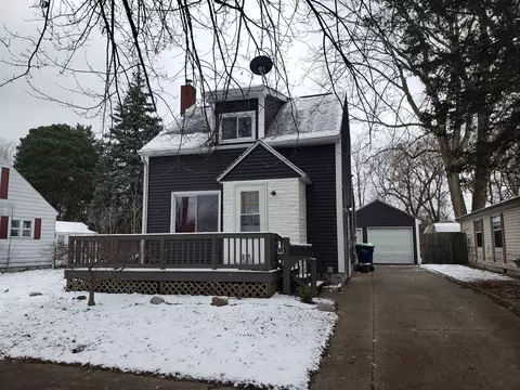 814 N Dean, Bay City, MI 48706