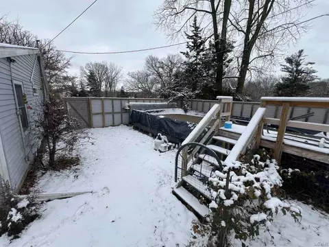 2220 E Vly, Adrian, MI 49221 photo 3