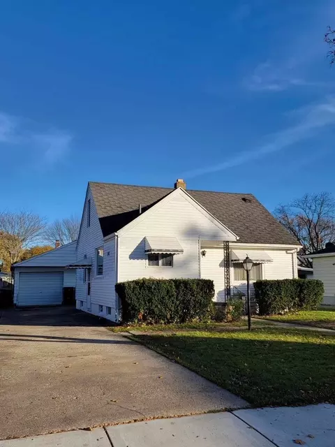 605 Taylor, Bay City, MI 48708