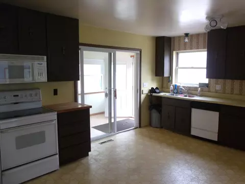 3677 Palms, Casco, MI 48064 photo 11