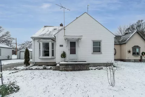 1902 S Woodbridge, Bay City, MI 48706