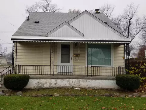 26703 La Salle, Roseville, MI 48066