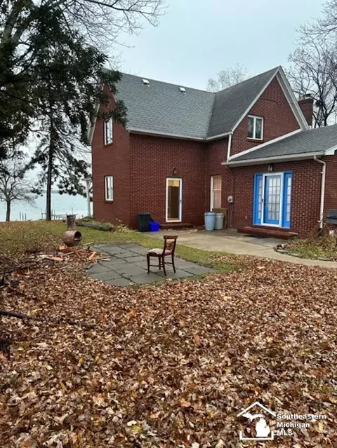 22596 East Riv, Grosse Ile, MI 48138 photo 5