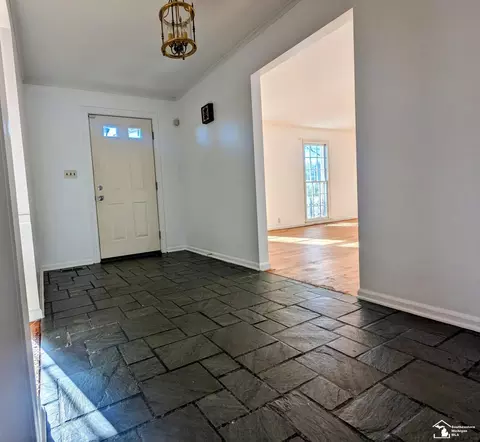323 Oakwood, Monroe, MI 48162 photo 9