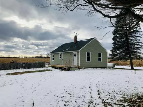 7621 Grand Riv, Laingsburg, MI 48848