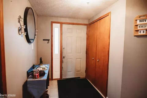 17033 Central, Romulus, MI 48174 photo 4