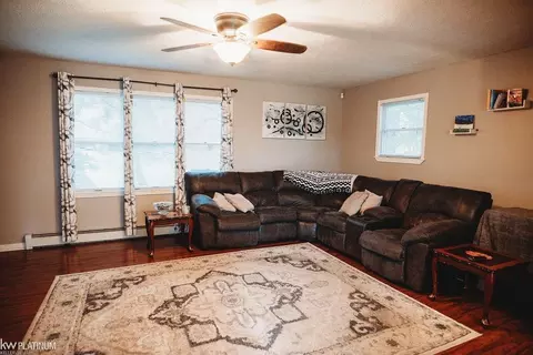 17033 Central, Romulus, MI 48174 photo 23