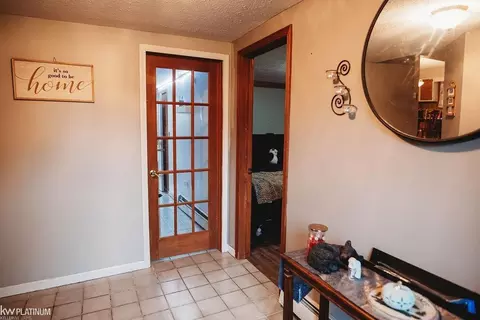 17033 Central, Romulus, MI 48174 photo 9