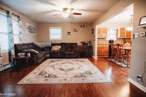 17033 Central, Romulus, MI 48174 photo 14